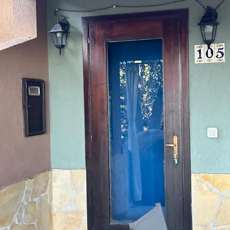 Holiday home 105 *